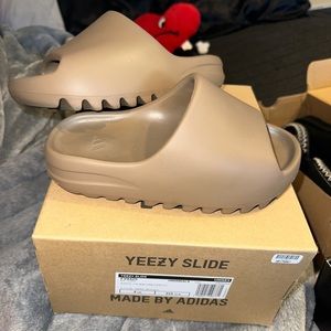 Yeezy Slide mens 4 womens 5.5 Earth Brown